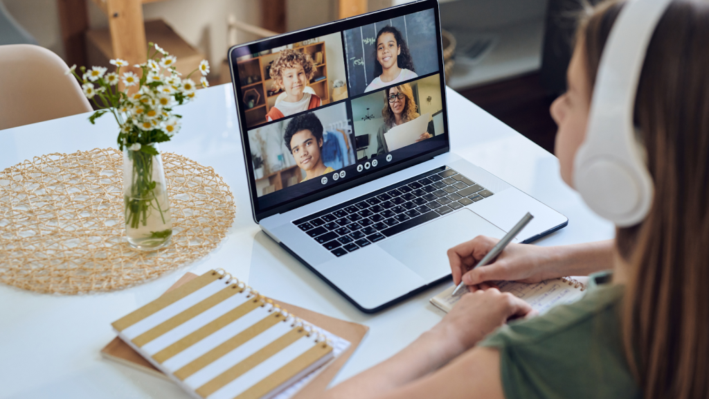 Role of Structured Online Learning Platforms